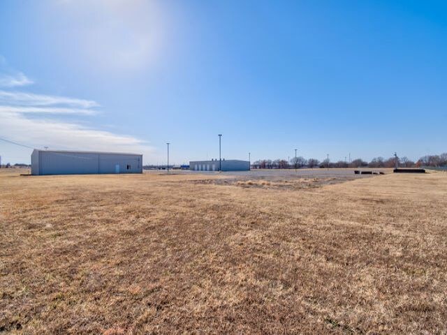 More Photos Of 2201 W South Ave, Ponca City Warehouse For Sale
