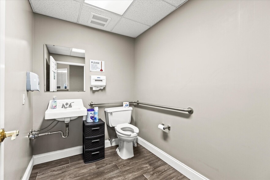 More Photos Of 195 Stock St, Hanover Medical For Sale