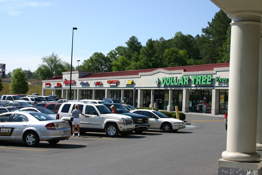 More Photos Of 2530 E Walnut Ave, Dalton Unknown For Lease