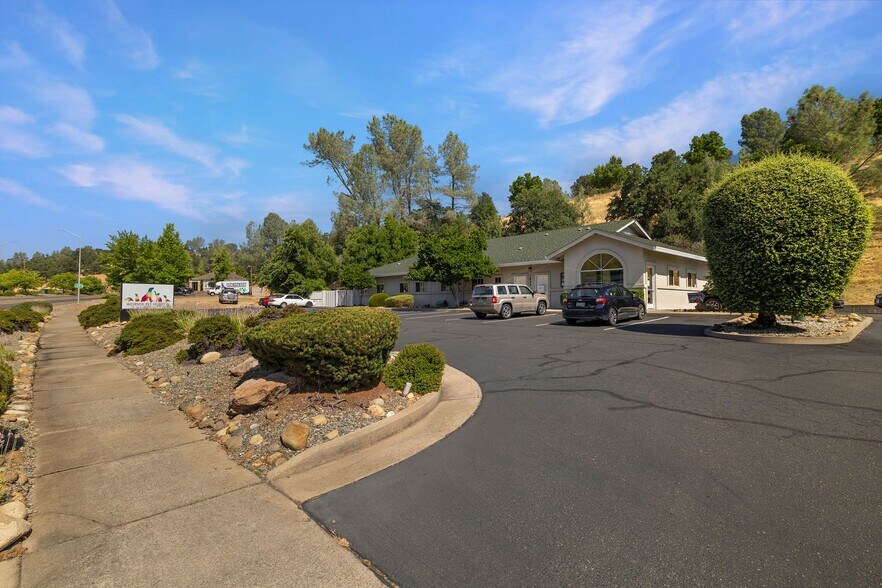 More Photos Of 1825 Buenaventura Blvd, Redding Hospital For Sale