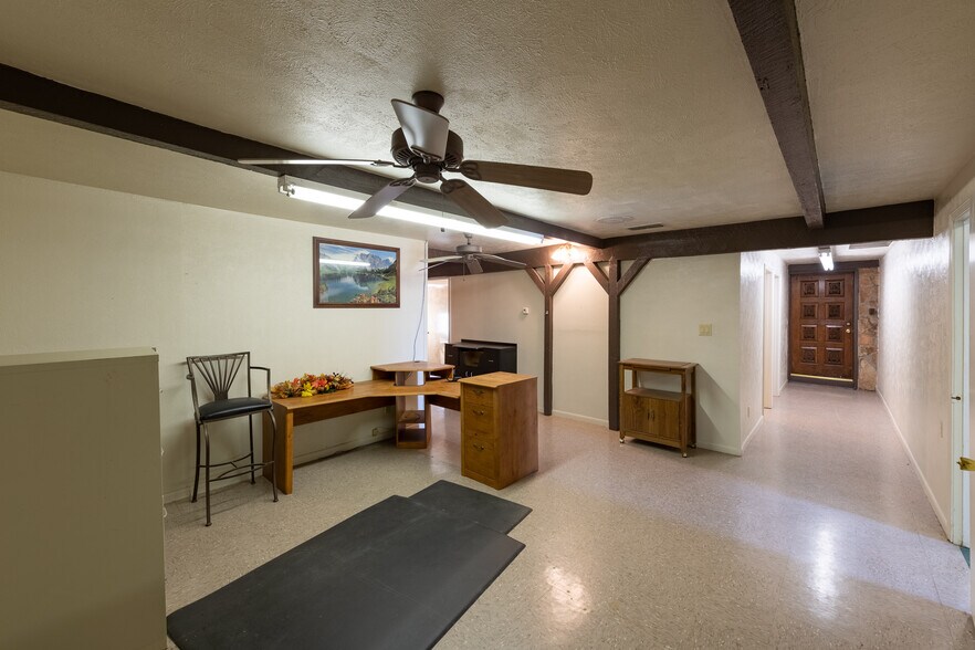 More Photos Of 1264 US Highway 281, Wichita Falls Service For Sale