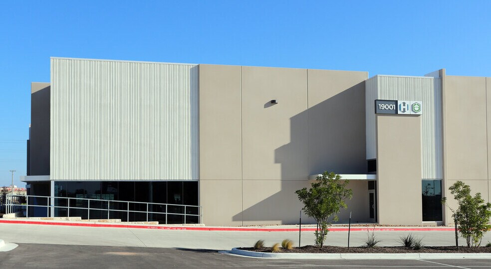 More Photos Of Heatherwilde and SH 45, Pflugerville Unknown For Lease