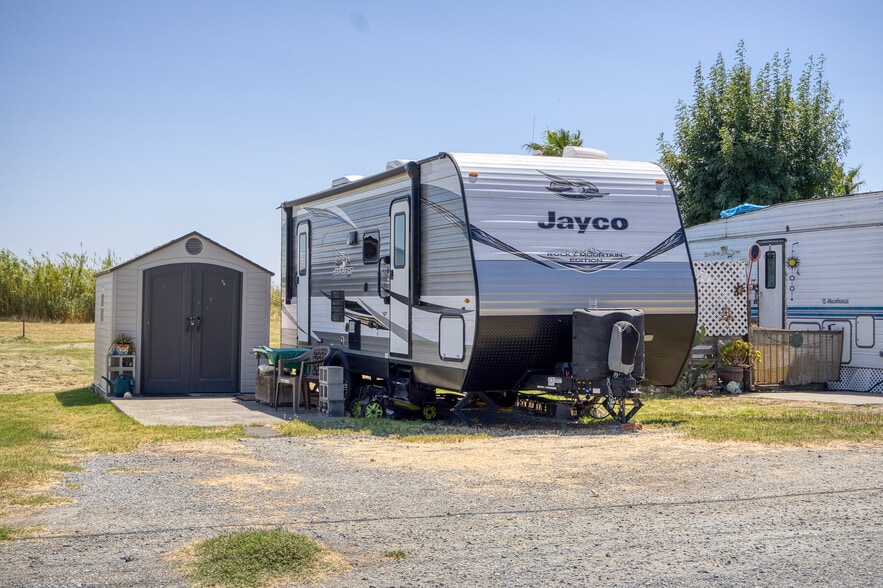 More Photos Of 4222 Lelia Dr, Rio Vista Manufactured Housing Mobile Home Park For Sale