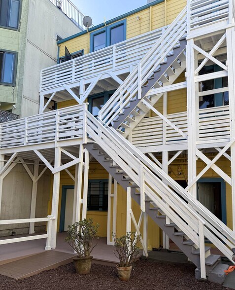 More Photos Of 736 14th St, San Francisco Apartments For Sale