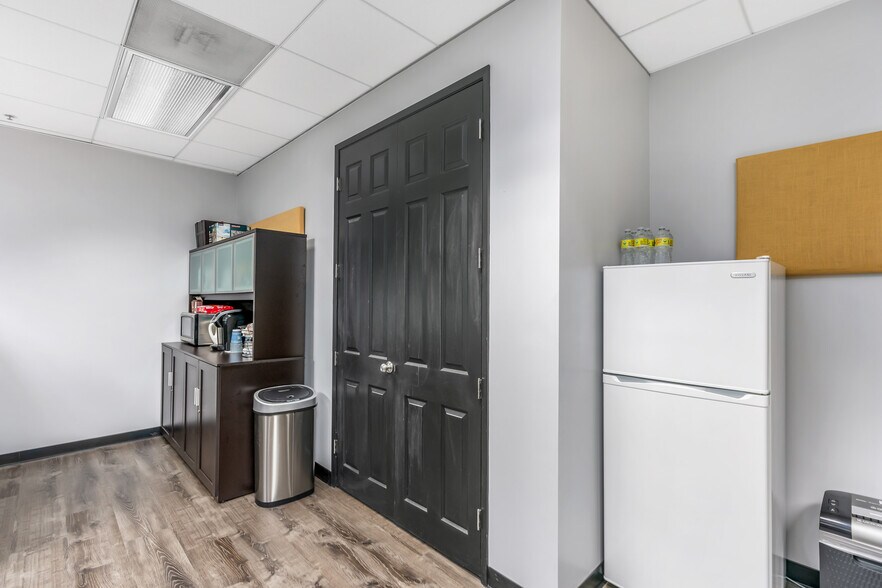 More Photos Of 6B Liberty, Aliso Viejo Office For Sale