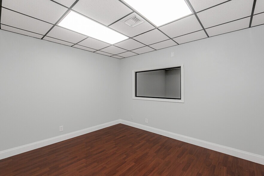 More Photos Of 3650 Coral Ridge Dr, Coral Springs Light Manufacturing For Lease