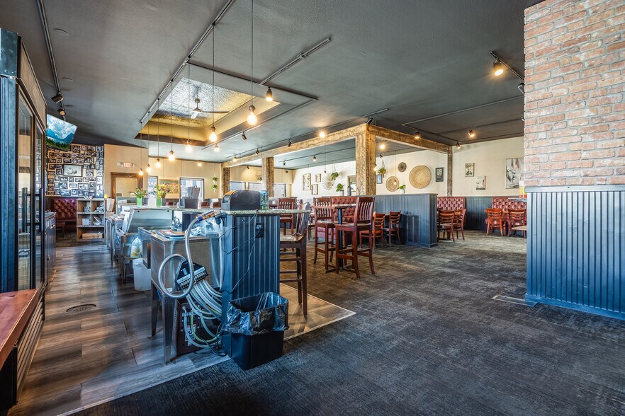 More Photos Of 302 S Main St, Kalispell Restaurant For Sale