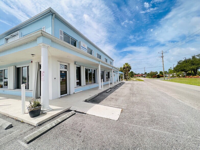 More Photos Of 3221 Tamiami Trl, Port Charlotte Medical For Lease