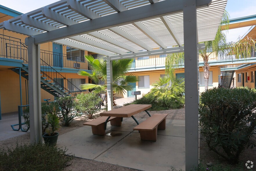 More Photos Of 1815 E Speedway Blvd, Tucson Apartments For Sale