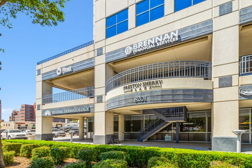 More Photos Of 8201 Preston Rd, Dallas Office For Lease