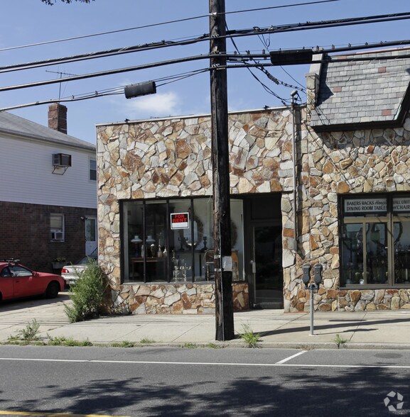 More Photos Of 900-920 Rockaway Ave, Valley Stream Storefront For Lease