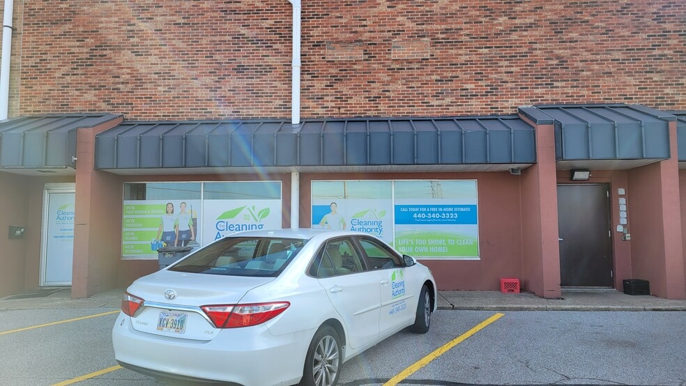 More Photos Of 7501-7537 Mentor Ave, Mentor General Retail For Lease