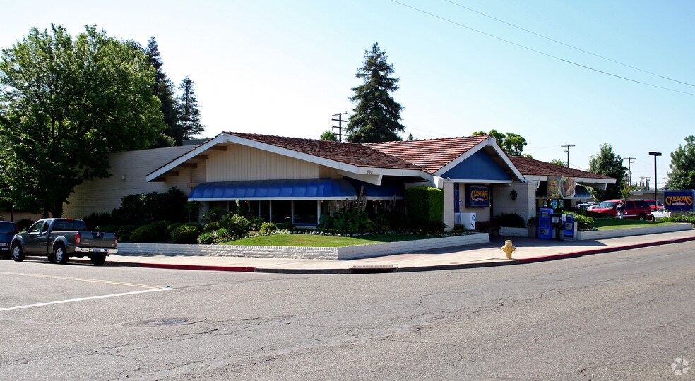 More Photos Of 900 S Mooney Blvd, Visalia Restaurant For Sale