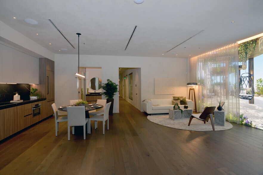 More Photos Of 13750 Biscayne Blvd, North Miami Beach Unknown For Lease