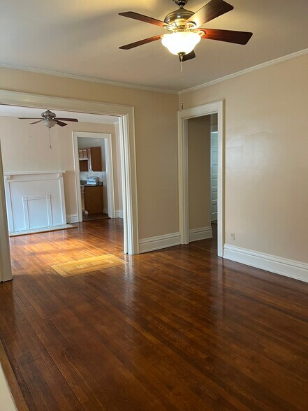 More Photos Of 215 Monongalia St, Charleston Specialty For Lease