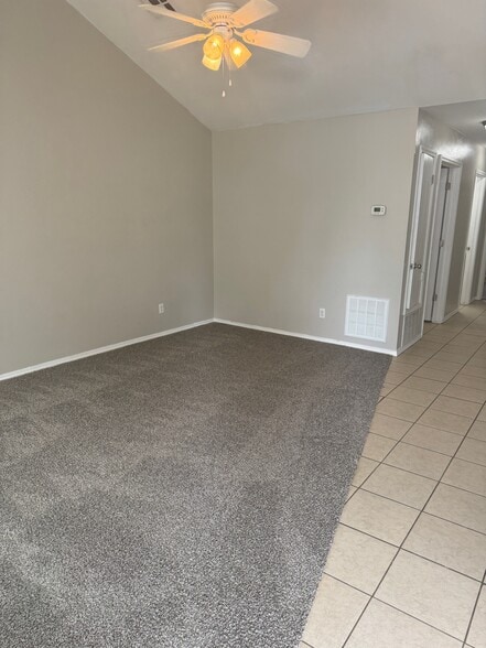 More Photos Of 101-124 S Cherokee Ave, Dewey Apartments For Sale
