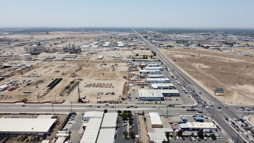 More Photos Of 2157 Mohawk St, Bakersfield Warehouse For Lease