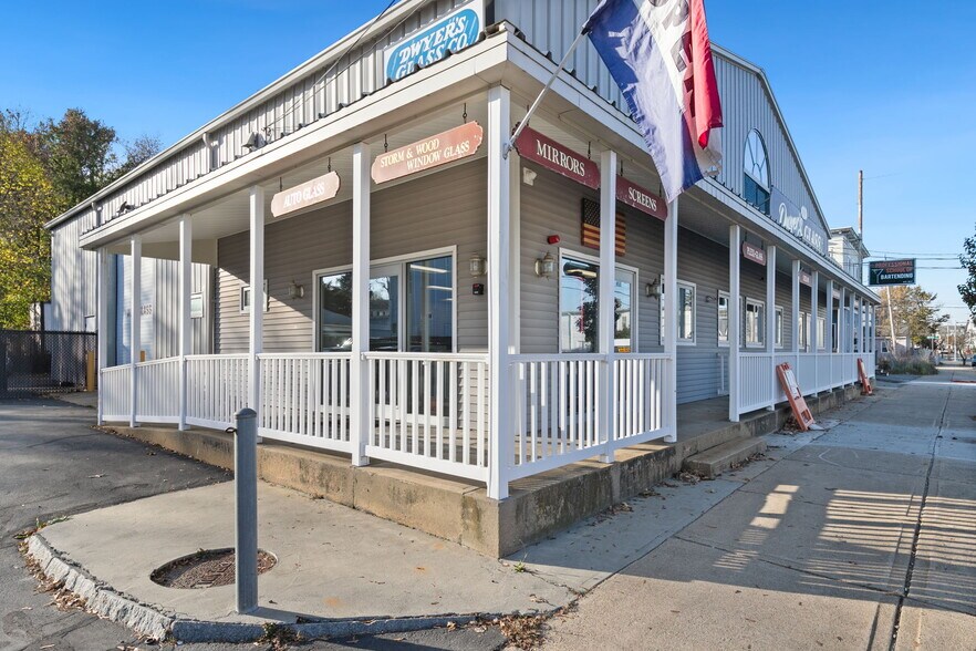 More Photos Of 658 N Main St, Brockton General Retail For Sale