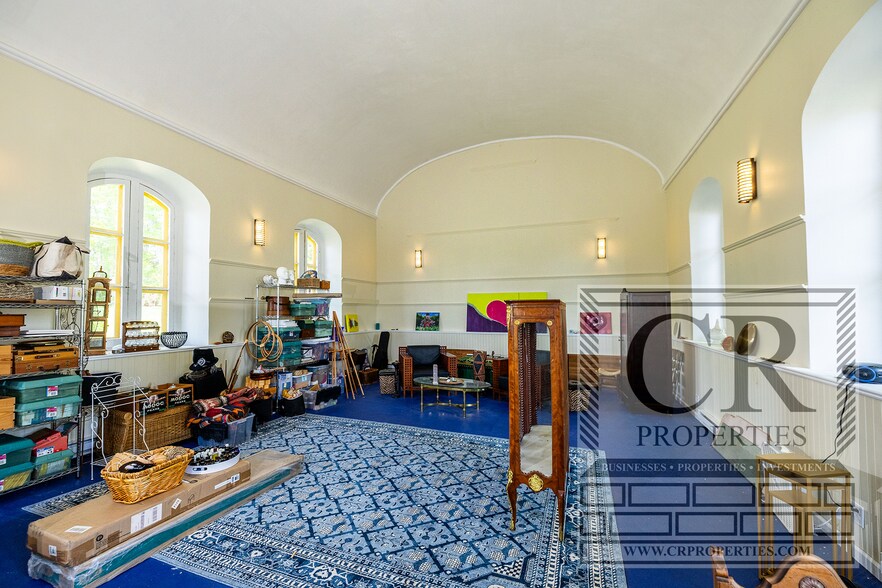 More Photos Of 5768-5774 Albany Post Rd, Rhinebeck Freestanding For Sale
