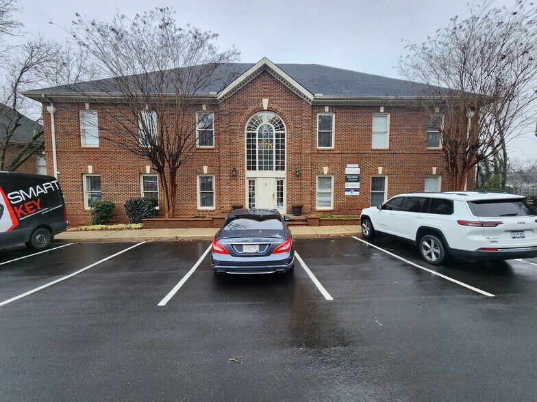 More Photos Of 109C Laurens Rd, Greenville Office Residential For Lease
