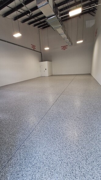 More Photos Of 3939 Tollhouse Dr, Naples Warehouse For Lease