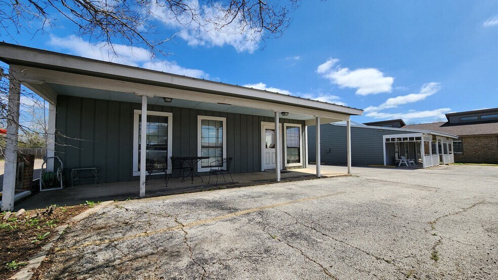 More Photos Of 1803A N Mays Street, Round Rock Office For Lease