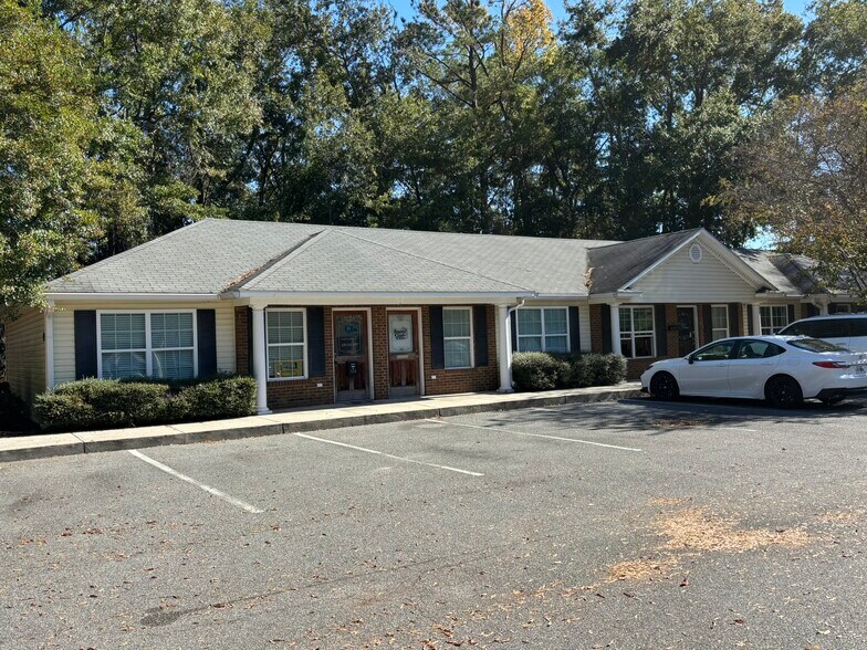More Photos Of 415 Cowart Ave, Valdosta Office For Sale