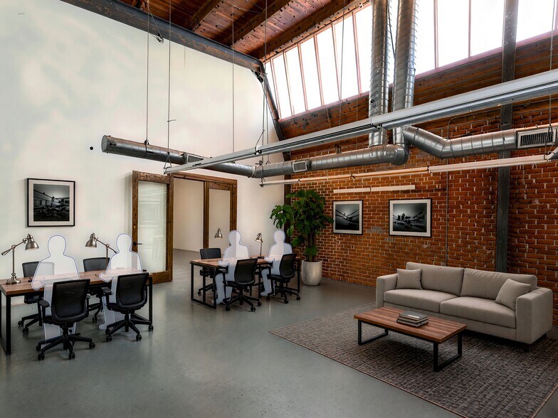More Photos Of 5221 Pacific Blvd, Huntington Park Warehouse For Lease