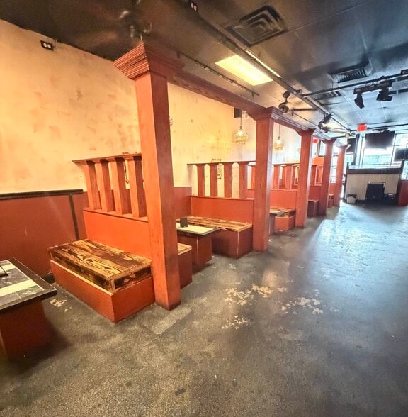 More Photos Of 120 S Kentucky Ave, Lakeland Storefront For Sale
