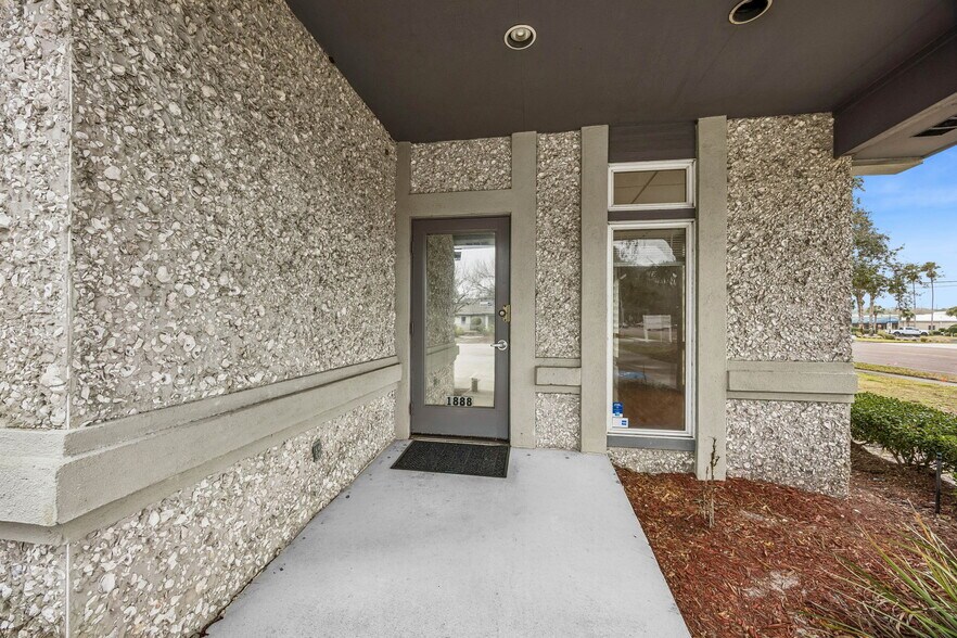 More Photos Of 1888 14th St S, Fernandina Beach Office For Sale