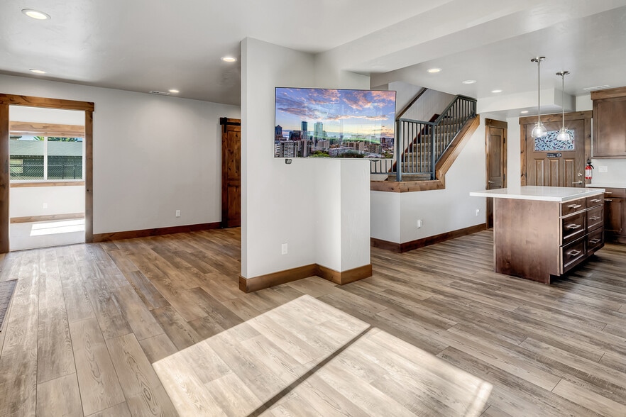 More Photos Of 16303 64th St E, Sumner Office For Lease