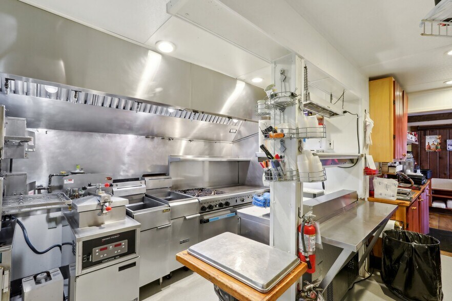 More Photos Of W11070 Hwy 16 & 60, Columbus Restaurant For Sale