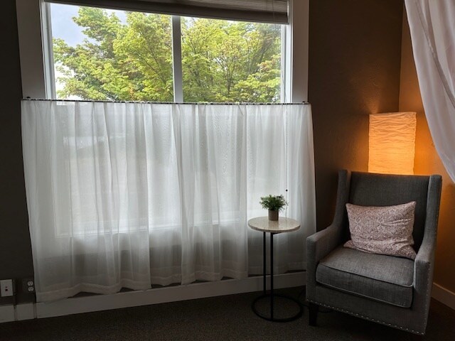 More Photos Of 390 NE Hostmark St, Poulsbo Office For Lease