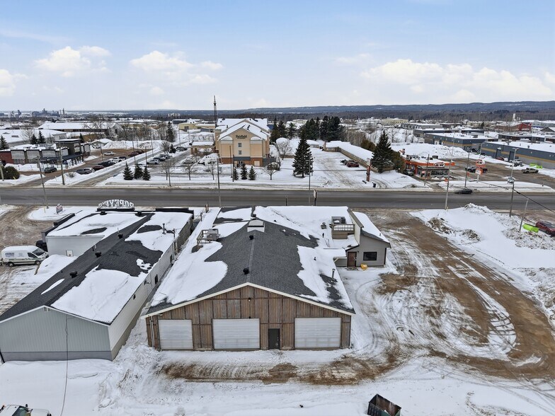 More Photos Of 642 Great Northern Rd, Sault Ste Marie Freestanding For Lease