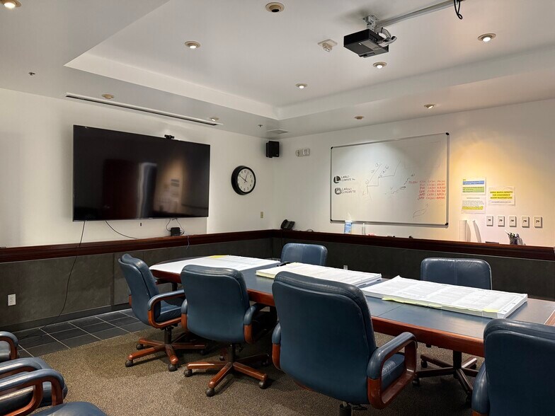 More Photos Of 1100 S Flower St, Los Angeles Office For Lease