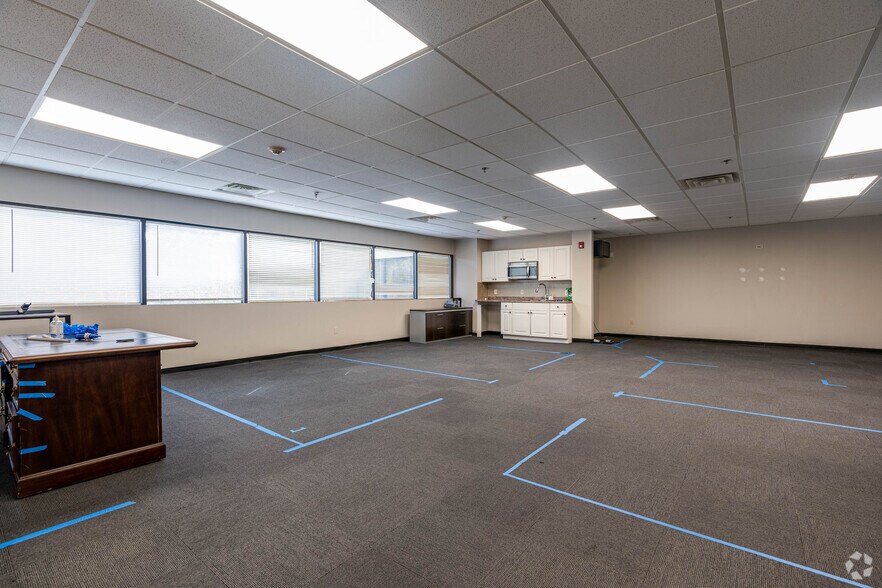More Photos Of 181 New Rd, Parsippany Office For Lease