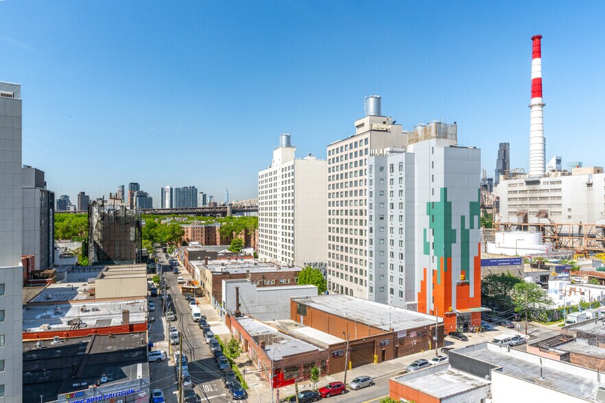 More Photos Of 37-31 10th St, Long Island City Light Distribution For Sale