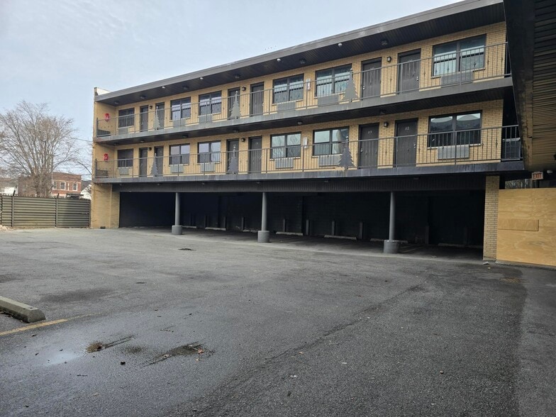 More Photos Of 7621 S Cottage Grove Ave, Chicago Hotel For Sale