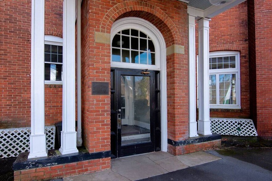 More Photos Of 158 Academy Lane Dr, Pence Springs Hotel For Sale