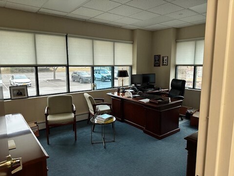 More Photos Of 225 Old Country Rd, Melville Office For Lease