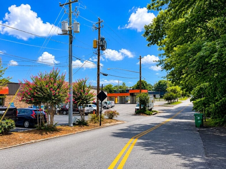 More Photos Of 4292 Railroad Ave, Tucker Storefront For Sale