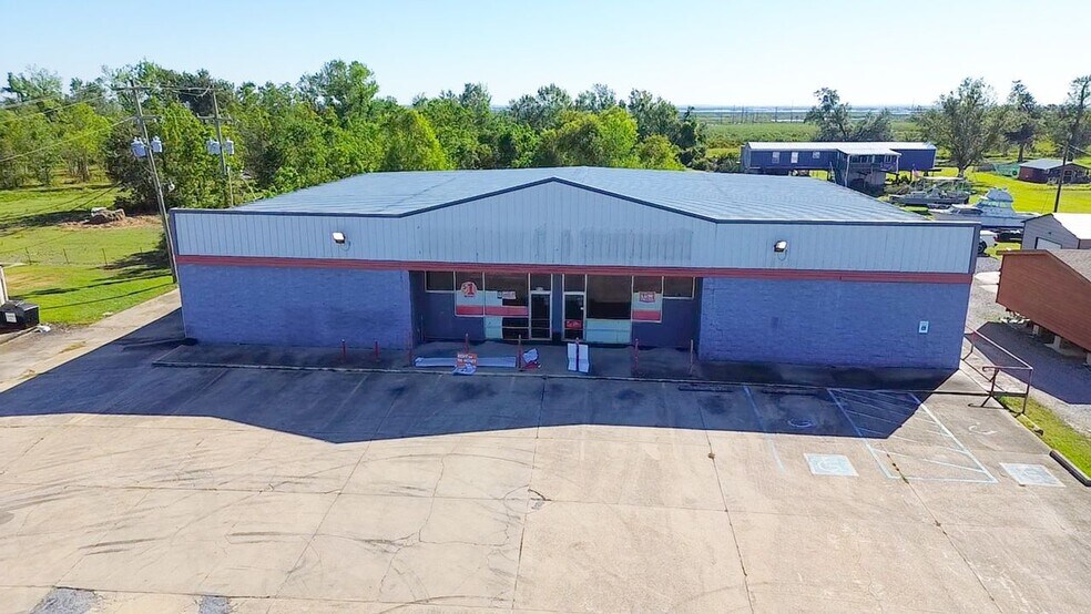 Primary Photo Of 5229 Grand Caillou Rd, Houma Freestanding For Sale