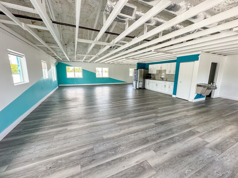 More Photos Of 702-706 NE 1st Ave, Fort Lauderdale Restaurant For Sale