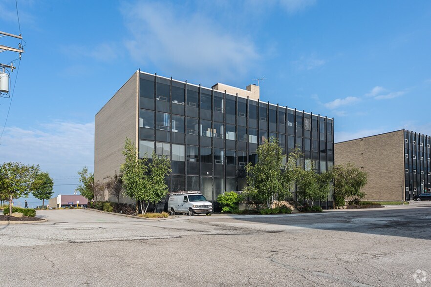 More Photos Of 5333 Northfield Rd, Bedford Office For Sale