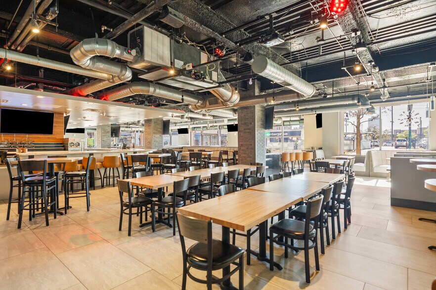 More Photos Of 2100 Travis St, Houston Office Residential For Lease