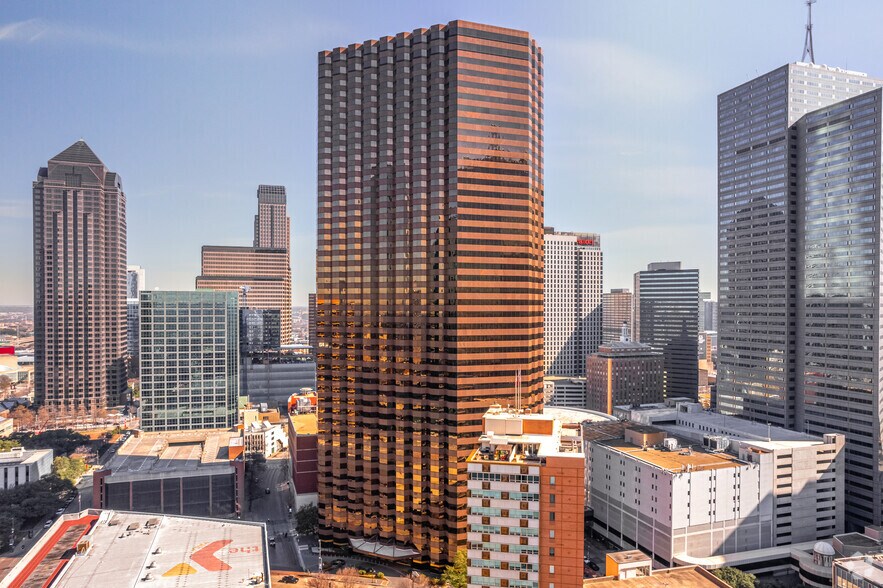 More Photos Of 500 N Akard St, Dallas Office For Lease