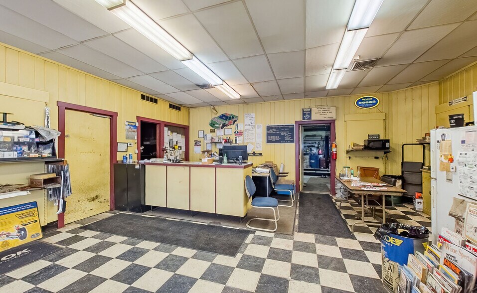 More Photos Of 765 Columbia Blvd, Bloomsburg Auto Repair For Sale