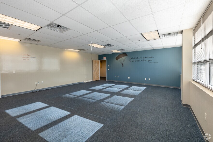 More Photos Of 500 N Garden Ave, Sierra Vista Office For Lease