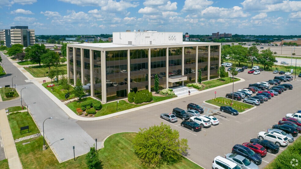 More Photos Of 500 Stephenson Hwy, Troy Office For Lease
