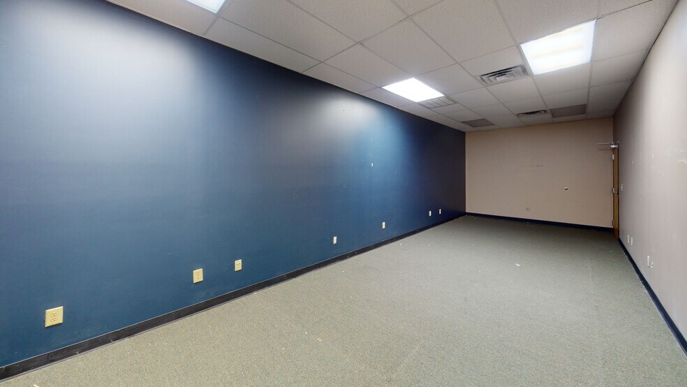 More Photos Of 950 Starvue Dr NW, Cleveland Office For Sale